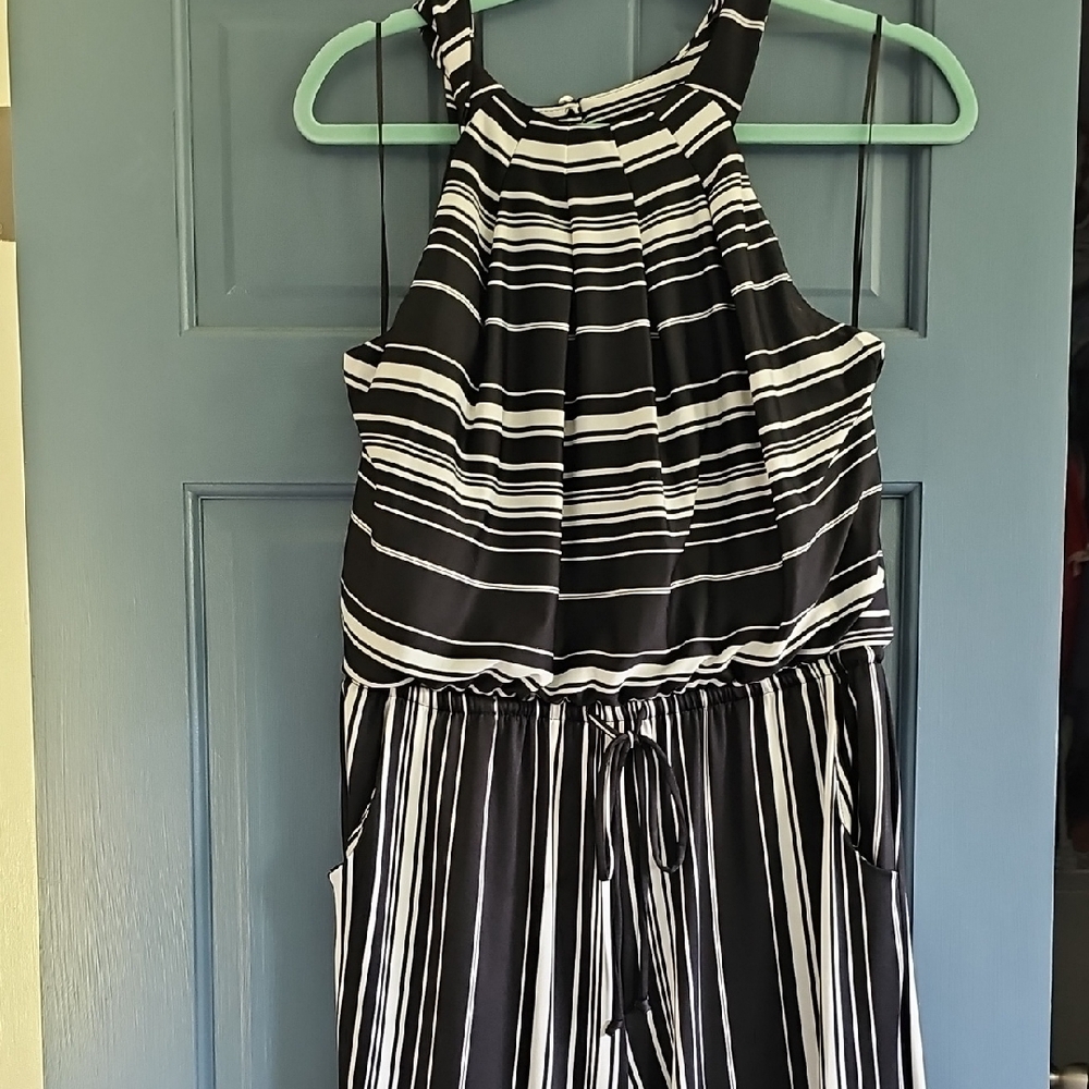 NWOT Emma & Michele Black White Striped Jumpsuit Medium Summer sleeveless